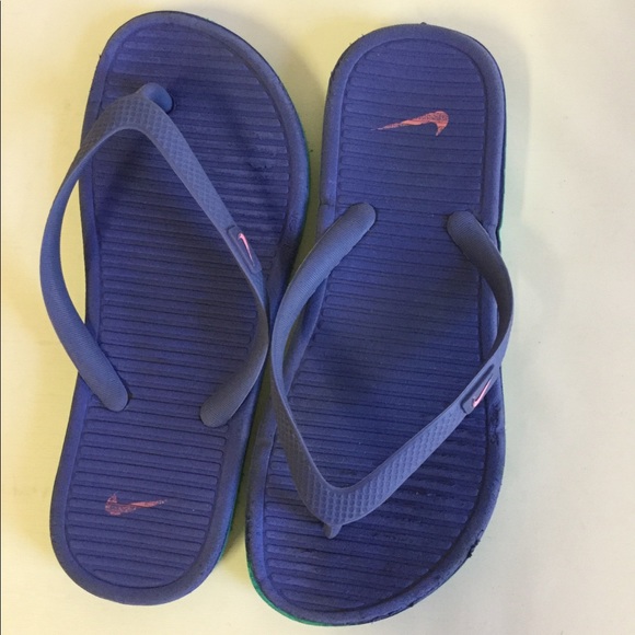 nike slippers blue colour